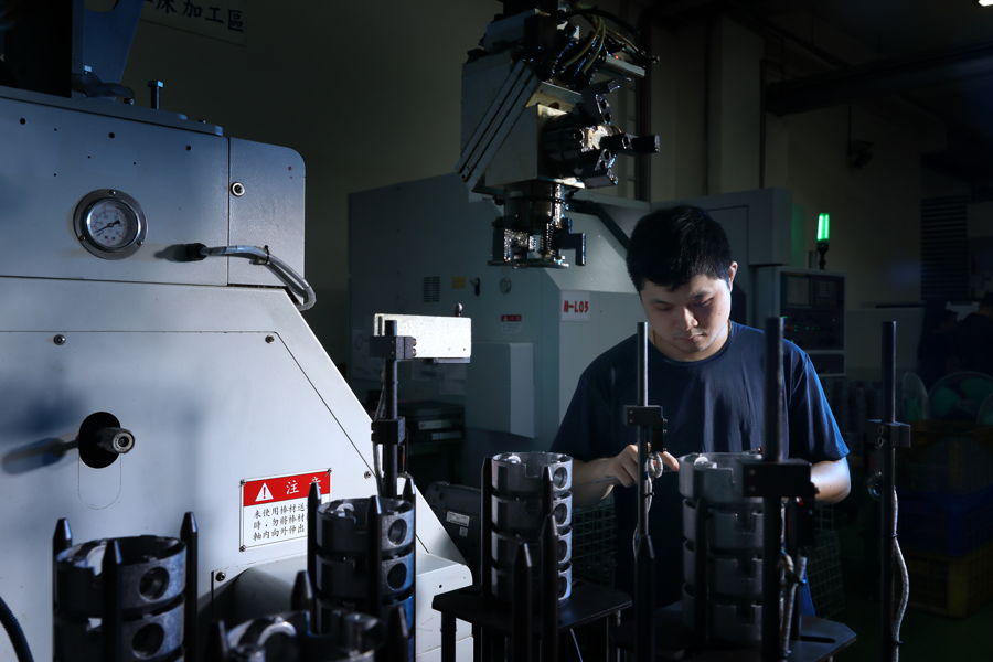 CNC LATHE